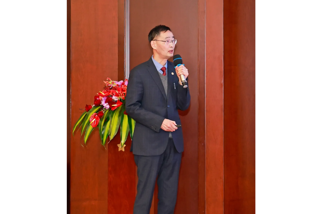 李政(巨星科技副董事長,董事) 李政(巨星科技副董事長,董事)