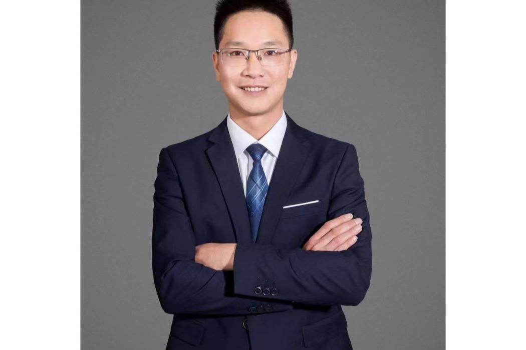 嚴紀偉 嚴紀偉