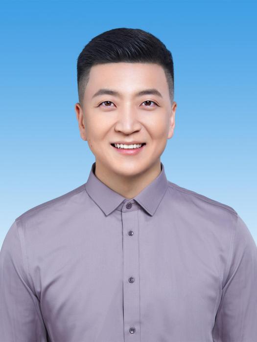 李勇(普拉提教練)