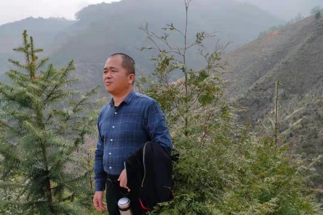 周宗哲(福建省安溪豐田國有林場場長) 周宗哲(福建省安溪豐田國有林場場長)