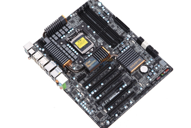 技嘉GA-P67A-UD7-B3 技嘉GA-P67A-UD7-B3