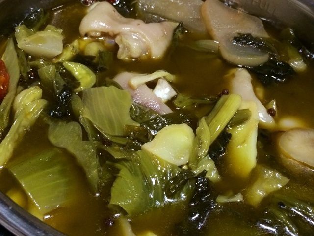 酸菜豬蹄 酸菜豬蹄
