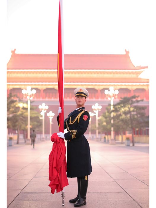 曾嶸(國旗護衛隊護旗手) 曾嶸(國旗護衛隊護旗手)