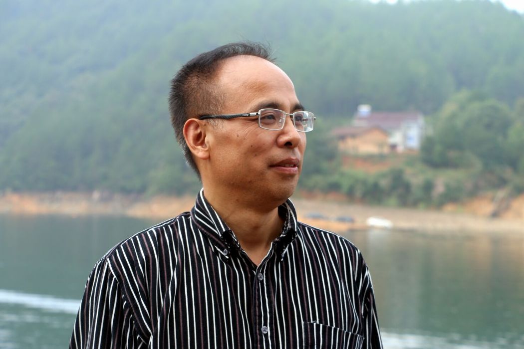 許關榮 許關榮