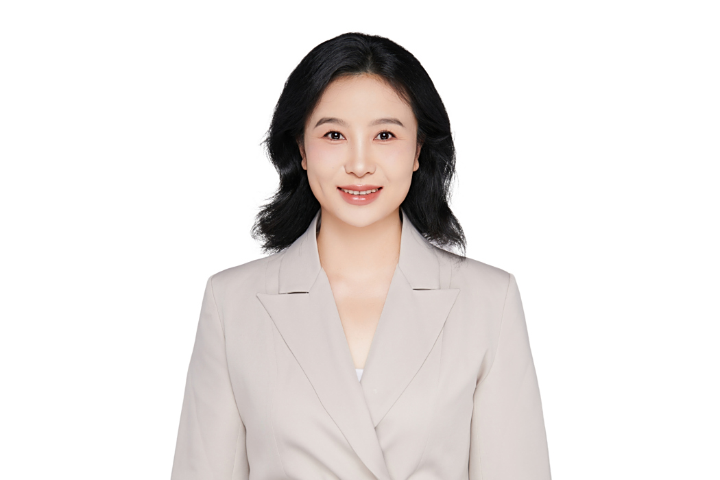 王立娜(北京感恩有你科技有限公司董事長兼CEO) 王立娜(北京感恩有你科技有限公司董事長兼CEO)