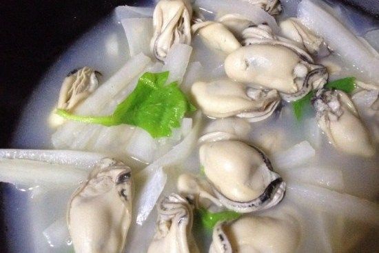 牡蠣蘿蔔湯