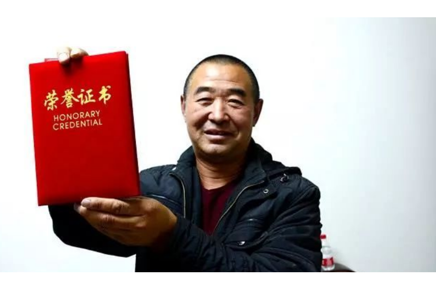孫金(圖們市吉通客運有限責任公司駕駛員) 孫金(圖們市吉通客運有限責任公司駕駛員)