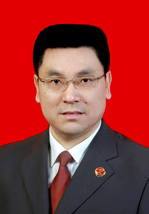 熊斌(達州市人民檢察院黨組成員、反貪局長)