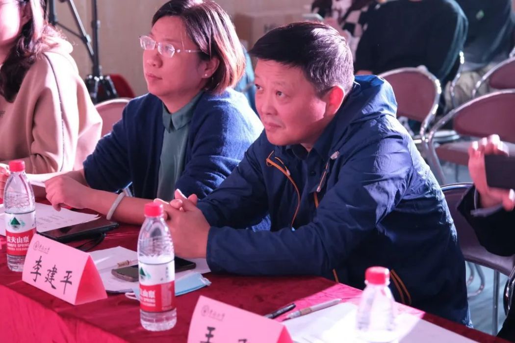 李建平(東南大學保衛處黨支部副書記、副處長) 李建平(東南大學保衛處黨支部副書記、副處長)