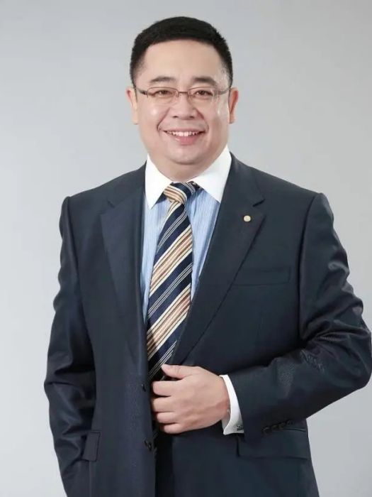 郁華(大家人壽保險股份有限公司總經理) 郁華(大家人壽保險股份有限公司總經理)