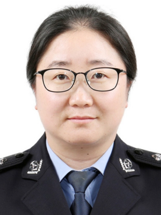 張小燕(浙江省舟山市公安局普陀區分局黨委副書記、政委、一級警長) 張小燕(浙江省舟山市公安局普陀區分局黨委副書記、政委、一級警長)