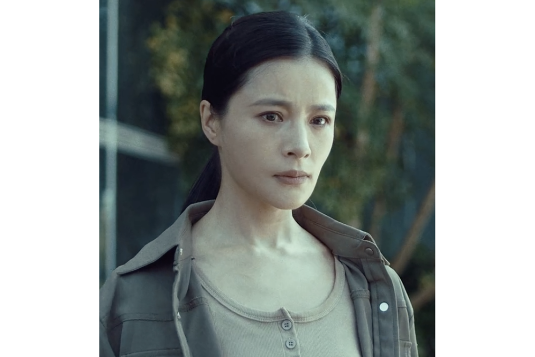 蘇茜(《火線狙擊》中的警察,由張荻飾演) 蘇茜(《火線狙擊》中的警察,由張荻飾演)