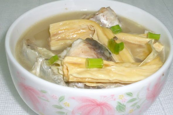 腐竹小肚湯 腐竹小肚湯