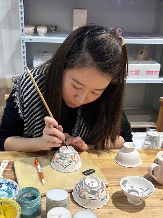 吳穎(景德鎮市非物質文化遺產代表性傳承人) 吳穎(景德鎮市非物質文化遺產代表性傳承人)