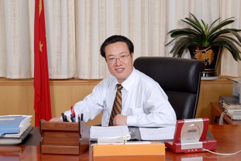 李成聚(稅務局調研員分管基建工作) 李成聚(稅務局調研員分管基建工作)