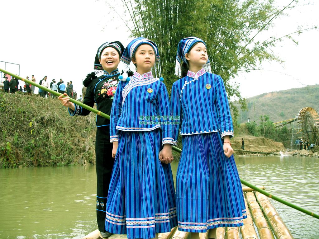 壯族兒童服飾