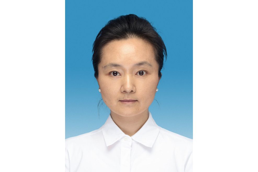 徐昕(貴州省遵義市政務服務管理局黨組書記、局長) 徐昕(貴州省遵義市政務服務管理局黨組書記、局長)