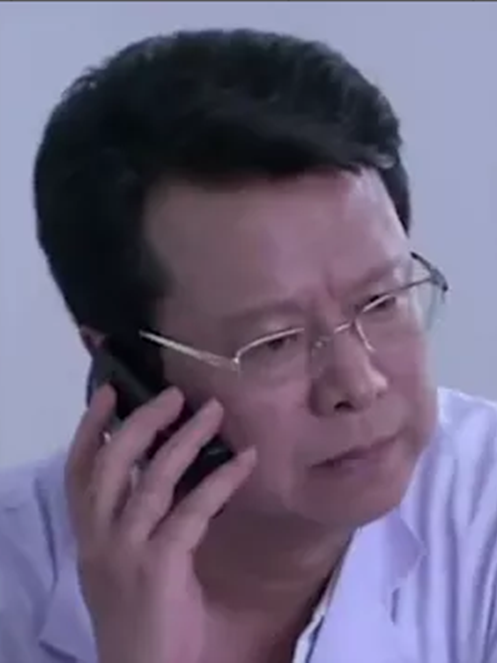 何正中(當代都市劇《溫柔的謊言》中的角色) 何正中(當代都市劇《溫柔的謊言》中的角色)