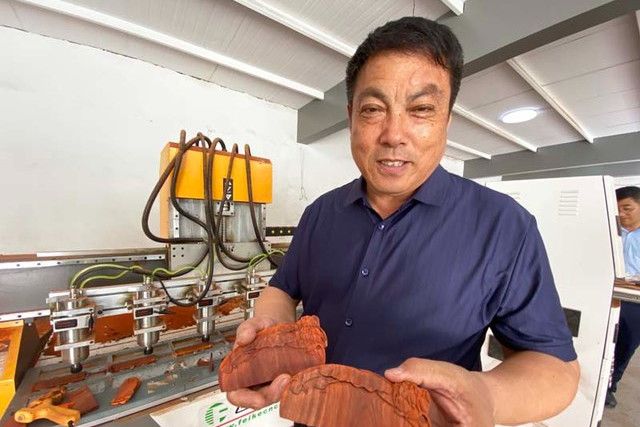 丁明文(山東省莒南縣板泉鎮人民政府副鎮長(掛職)) 丁明文(山東省莒南縣板泉鎮人民政府副鎮長(掛職))