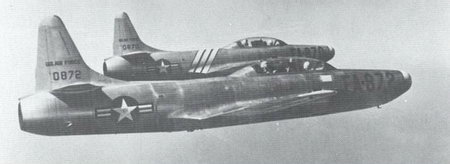 第 59 戰鬥截擊機中隊的兩架 F-94A 編隊飛行