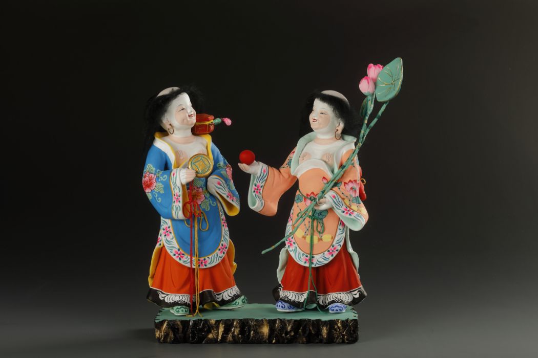 和合二仙(龔琦創作的惠山泥人彩塑作品) 和合二仙(龔琦創作的惠山泥人彩塑作品)