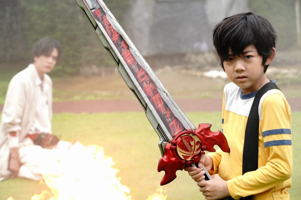 陸(日本特攝《假面騎士聖刃:深罪的三重奏》登場人物) 陸(日本特攝《假面騎士聖刃:深罪的三重奏》登場人物)