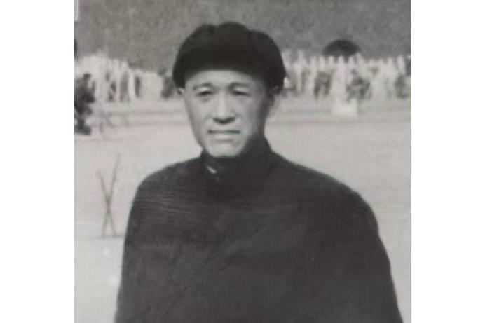 李治平(內蒙古鄂爾多斯市杭錦旗原阿門其日格鄉(公社)原黨委書記) 李治平(內蒙古鄂爾多斯市杭錦旗原阿門其日格鄉(公社)原黨委書記)