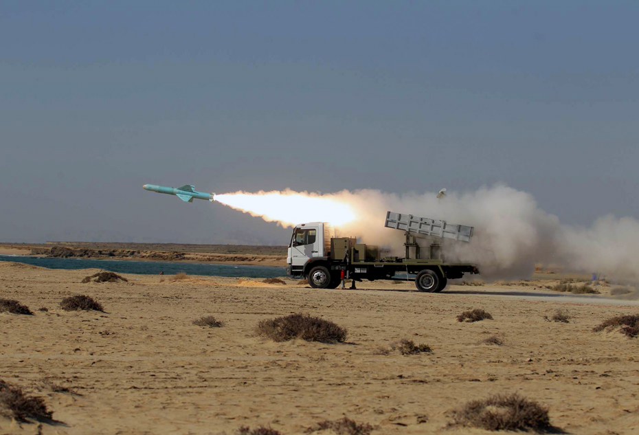 伊朗海軍試射一枚飛彈