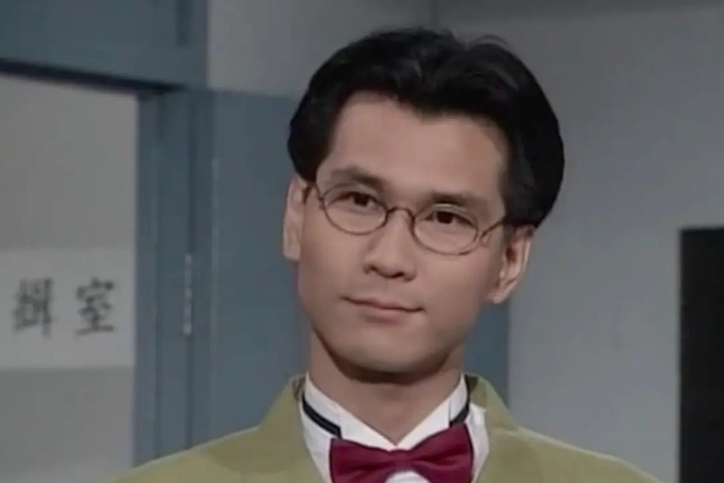 李大衛(電視劇《大頭綠衣斗殭屍》中的角色) 李大衛(電視劇《大頭綠衣斗殭屍》中的角色)