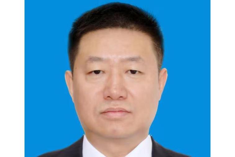 李國輝(吉林省長春汽車經濟技術開發區(長春國際汽車城)黨工委副書記、管委會主任) 李國輝(吉林省長春汽車經濟技術開發區(長春國際汽車城)黨工委副書記、管委會主任)