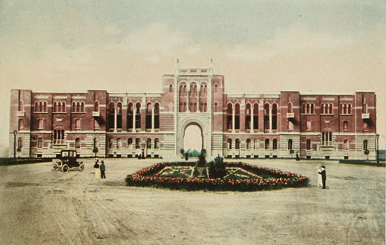 1913年，萊斯大學行政樓建成