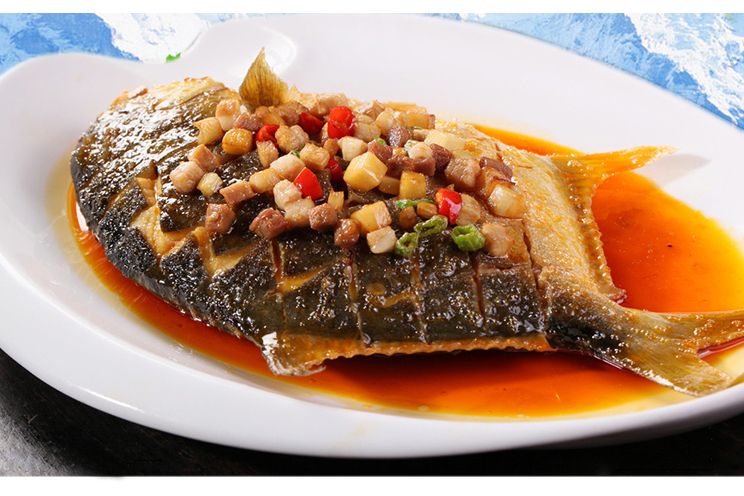 紅茶熏鯧魚