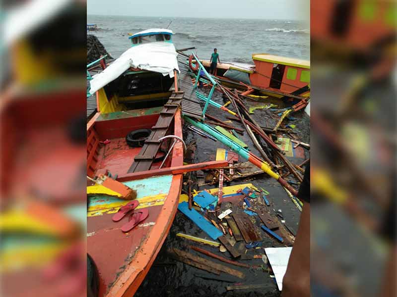 被“海葵”毀壞的菲律賓船隻