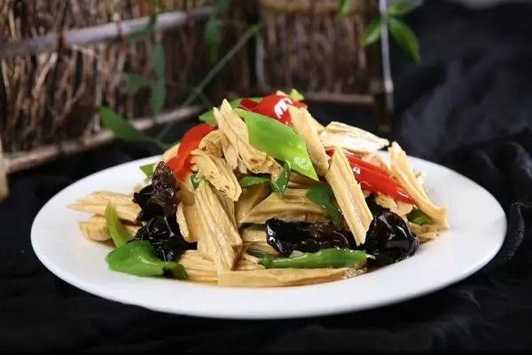 青椒腐竹肉 青椒腐竹肉