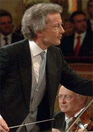 莫斯特在指揮2011年維也納新年音樂會