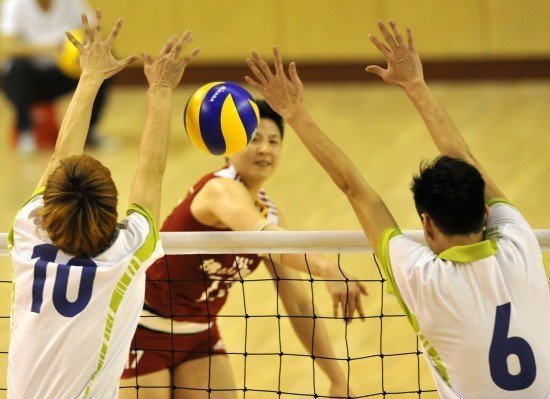 中國女排4-0廣州男排3