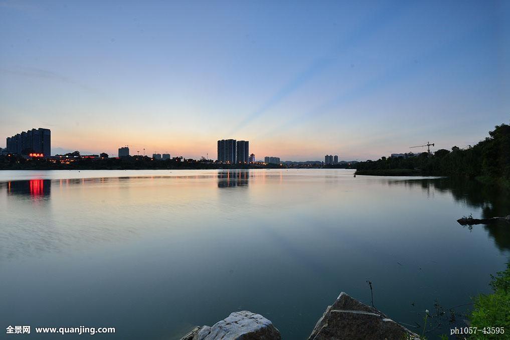 相思湖(廣西民族大學湖泊) 相思湖(廣西民族大學湖泊)