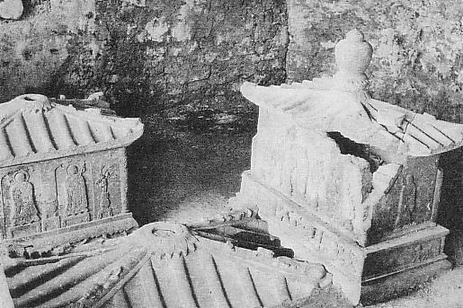 浦添極樂陵中英祖王的石棺