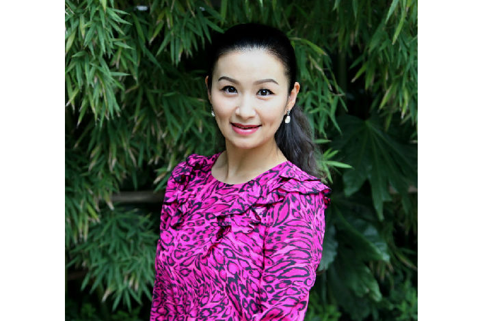 李丹(上海戲劇學院舞蹈學院民間舞教研室主任)