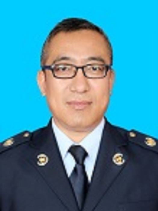 吳聰(國家稅務總局渾源縣稅務局黨委委員) 吳聰(國家稅務總局渾源縣稅務局黨委委員)