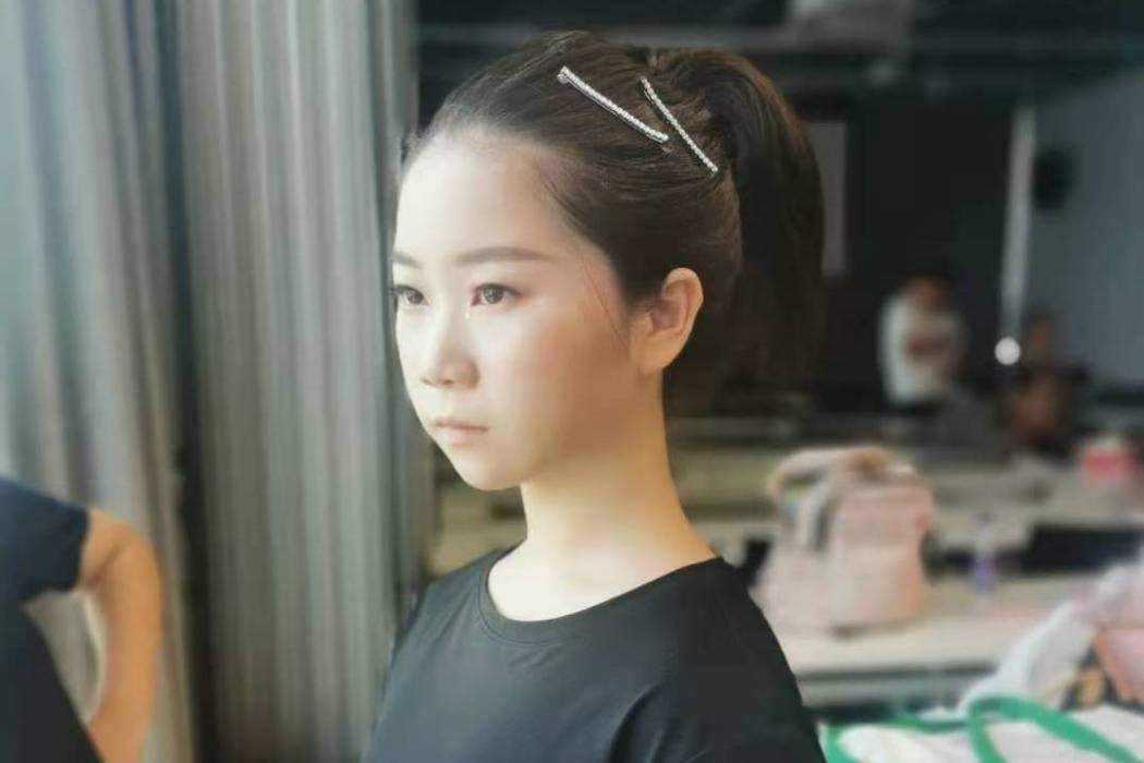 陳宇涵(N.one少年女團成員) 陳宇涵(N.one少年女團成員)