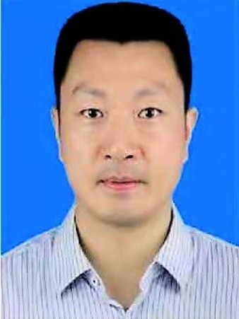 劉洪(瀘州市紀監委駐市教育體育局紀檢監察組組長) 劉洪(瀘州市紀監委駐市教育體育局紀檢監察組組長)