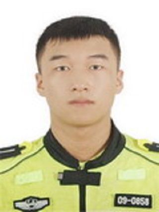 劉傑(石碣公安分局鐵騎大隊隊員) 劉傑(石碣公安分局鐵騎大隊隊員)