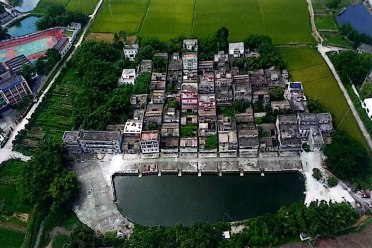 仁慶里(廣東省江門市開平市赤坎鎮護龍行政村下轄自然村)