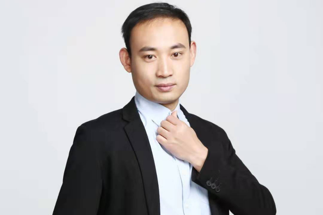 谷少龍 谷少龍