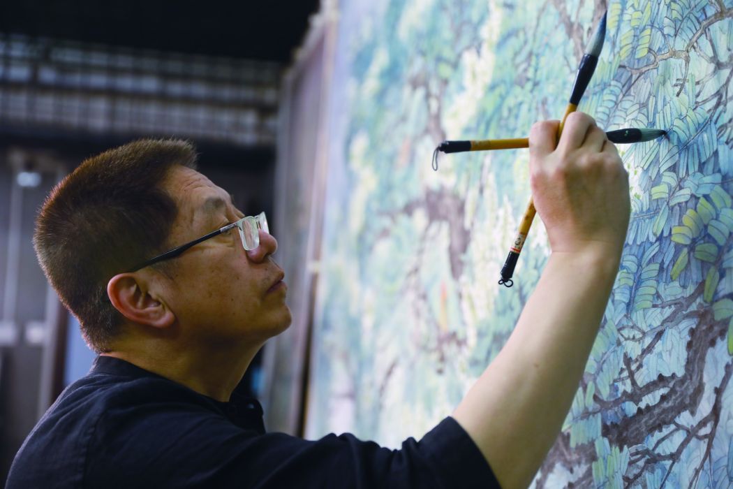 呂威(黑龍江省陶瓷藝術大師) 呂威(黑龍江省陶瓷藝術大師)