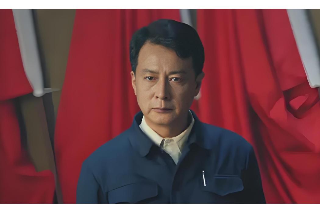 魏建中(《青山不墨》中的角色,由於洋飾演) 魏建中(《青山不墨》中的角色,由於洋飾演)