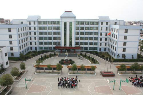 兩市鎮二中 兩市鎮二中