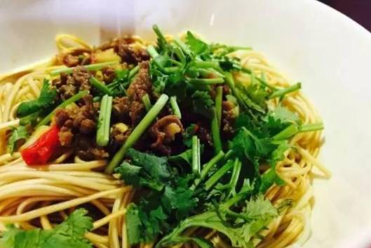 菠菜雜醬面 菠菜雜醬面