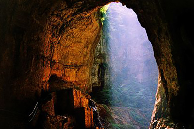 香火岩 香火岩